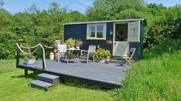 Cwt Gwyrdd campsite in Crymch, Pembrokeshire