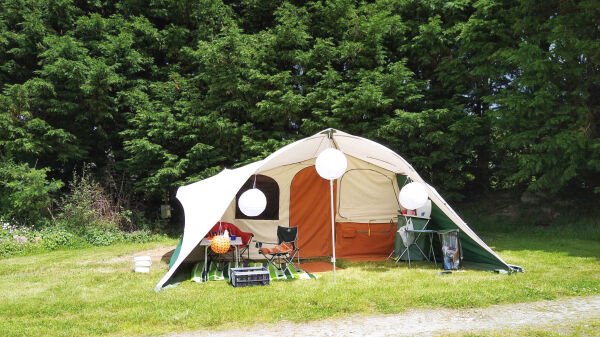 Cwrt Hen campsite in Newcastle Emlyn, Ceredigion