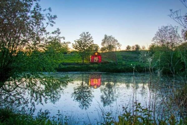 Bragenham Farm campsite in Leighton Buzzard, Buckinghamshire